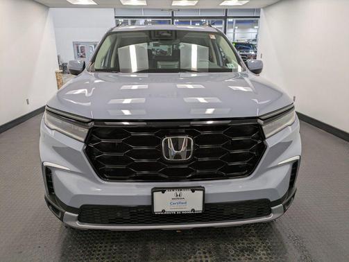 2023 Honda Pilot Touring 8-Passenger