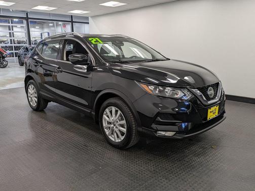 2021 Nissan Rogue Sport SV