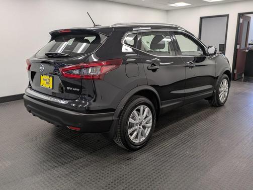 2021 Nissan Rogue Sport SV