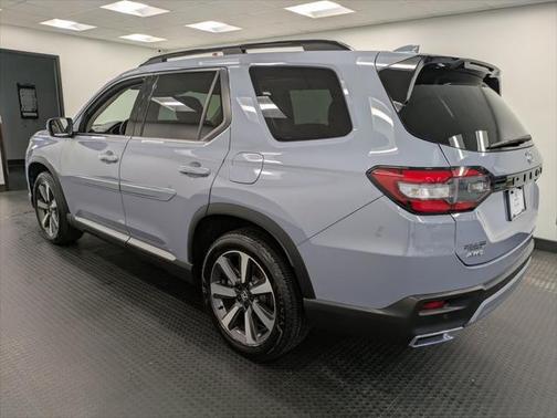 2023 Honda Pilot Touring 8-Passenger