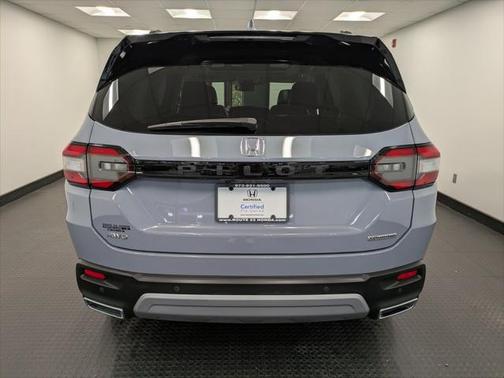 2023 Honda Pilot Touring 8-Passenger