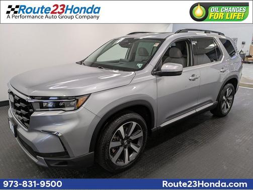 2023 Honda Pilot Touring 8-Passenger