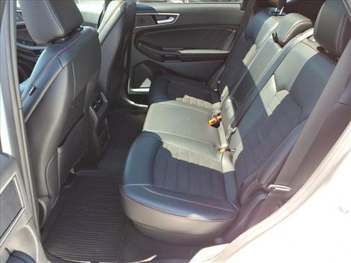 STAR WHITE 2024 Ford Edge ST LINE