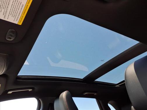 STAR WHITE 2024 Ford Edge ST LINE