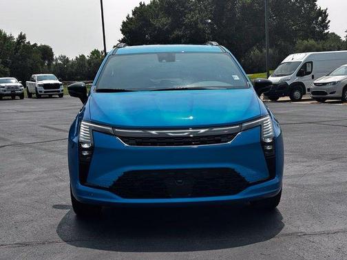 Hydro Blue Pearlcoat 2027 Chrysler Pacifica SELECT