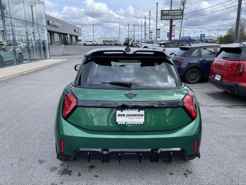 British Racing Green IV Metallic 2026 MINI Hardtop Cooper S
