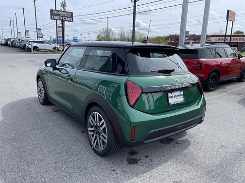 British Racing Green IV Metallic 2026 MINI Hardtop Cooper S