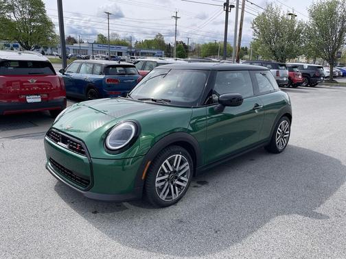 British Racing Green IV Metallic 2026 MINI Hardtop Cooper S