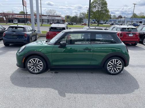 British Racing Green IV Metallic 2026 MINI Hardtop Cooper S