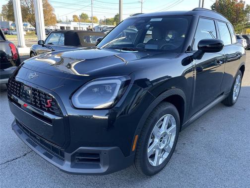 Midnight Black II Metallic 2026 MINI Countryman Cooper S ALL4