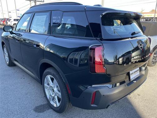 Midnight Black II Metallic 2026 MINI Countryman Cooper S ALL4