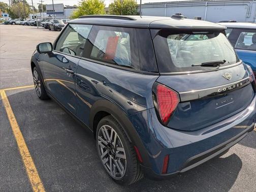 2025 MINI Hardtop Cooper