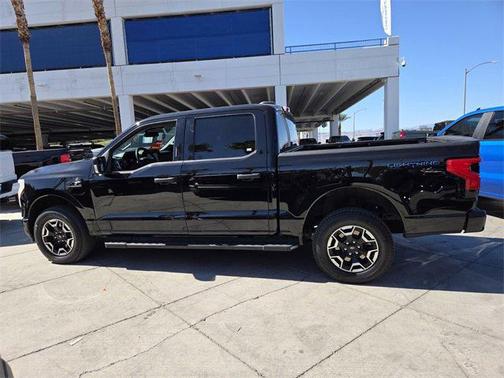 2022 Ford F-150 Lightning XLT