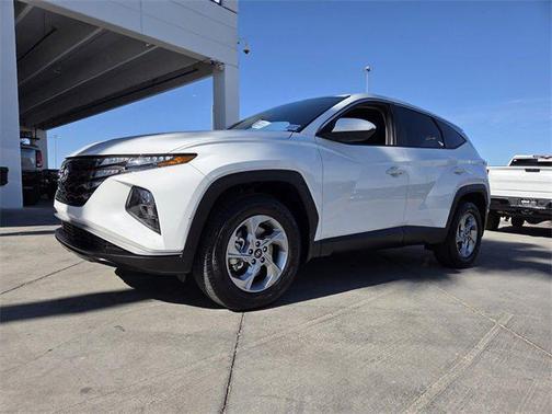 2023 Hyundai TUCSON SE