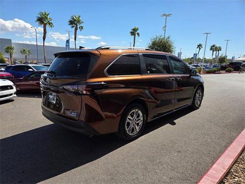 2024 Toyota Sienna XLE 7 Passenger
