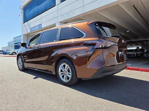 2024 Toyota Sienna XLE 7 Passenger