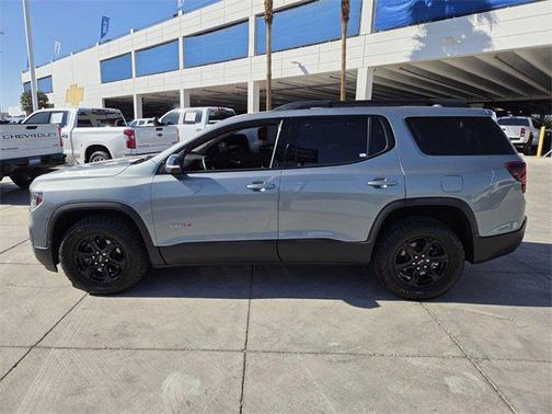 2023 GMC Acadia AWD AT4