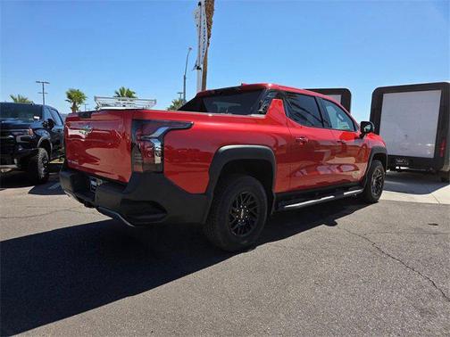 2025 Chevrolet Silverado EV LT