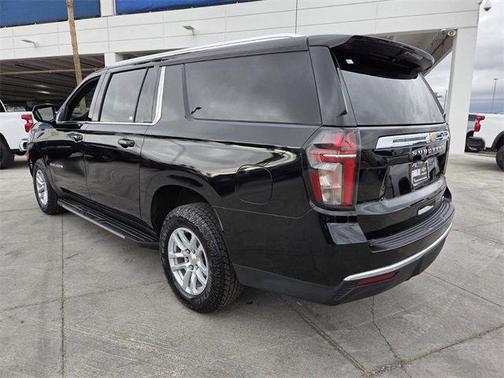 2024 Chevrolet Suburban LT