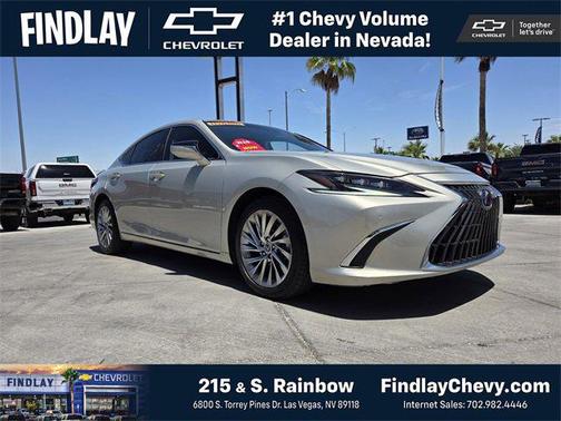 2022 Lexus ES 300h Luxury