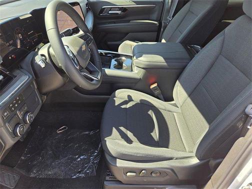 2025 Chevrolet Tahoe LS
