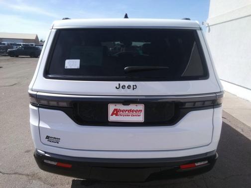 2026 Jeep Grand Wagoneer 4x4