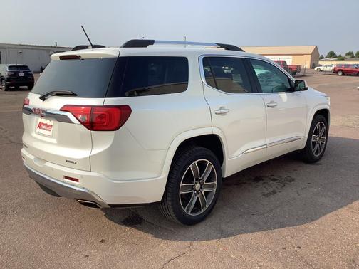 2018 GMC Acadia Denali