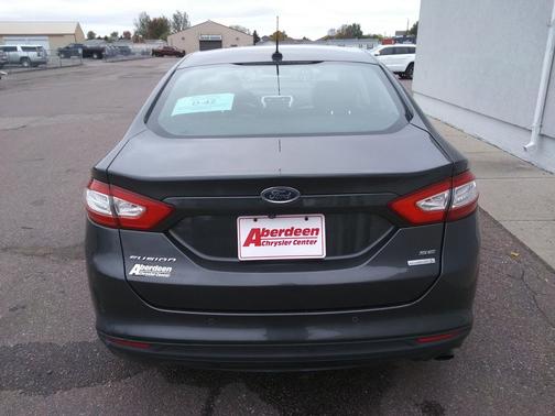 2015 Ford Fusion SE
