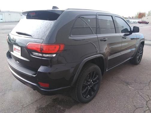 2022 Jeep Grand Cherokee Altitude