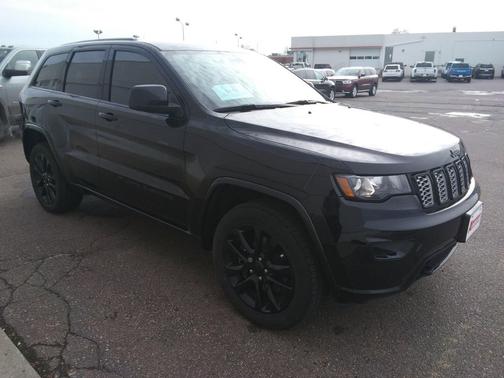 2022 Jeep Grand Cherokee Altitude
