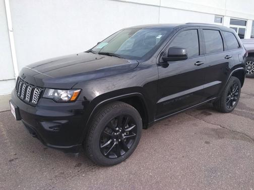 2022 Jeep Grand Cherokee Altitude