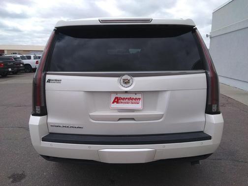White Diamond Tricoat 2015 Cadillac Escalade Premium