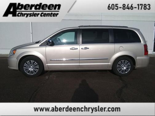 2014 Chrysler Town & Country Touring-L