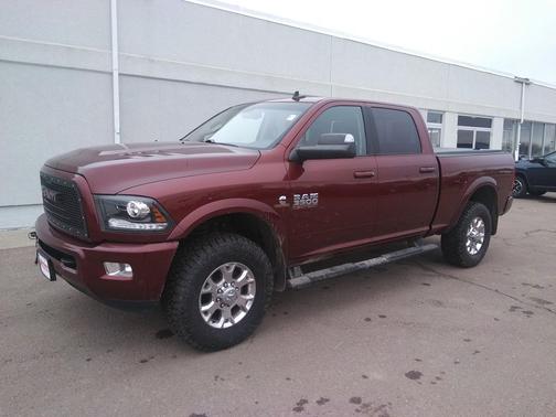 2018 RAM 3500 Laramie Crew Cab 4x4 6'4' Box
