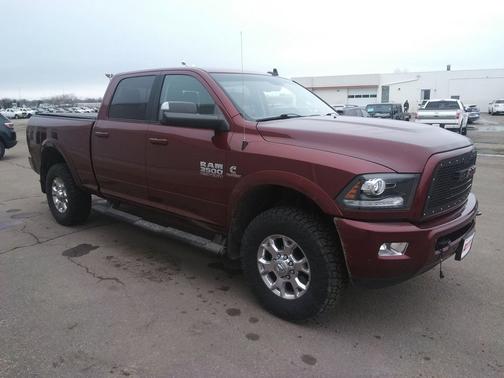 2018 RAM 3500 Laramie Crew Cab 4x4 6'4' Box
