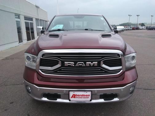 2017 RAM 1500 Limited Crew Cab 4x4 5'7' Box