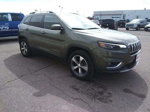 Olive Green Pearlcoat 2019 Jeep Cherokee Limited