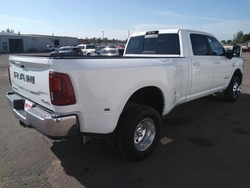 2025 RAM 3500 Laramie Crew Cab 4x4 8' Box