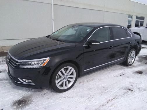 2017 Volkswagen Passat 1.8T SEL Premium