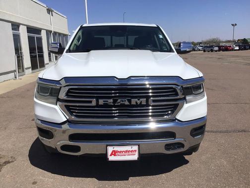 Bright White Clearcoat 2022 RAM 1500 Laramie