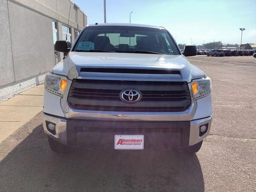 Super White 2014 Toyota Tundra SR5