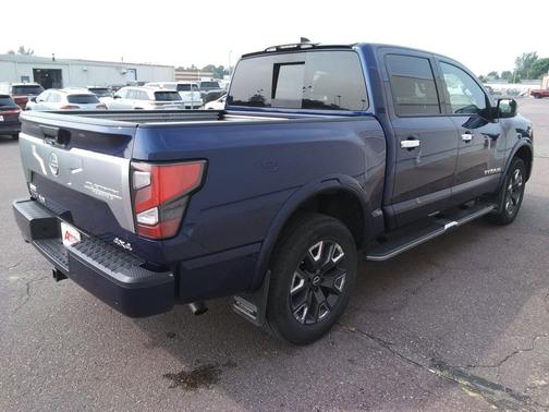 2023 Nissan Titan Platinum Reserve