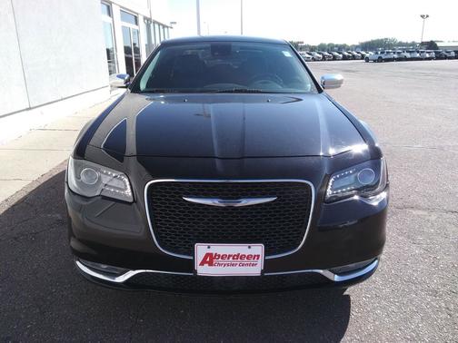 2015 Chrysler 300C Base