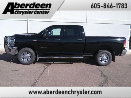 2022 RAM 2500 Tradesman Crew Cab 4x4 6'4' Box