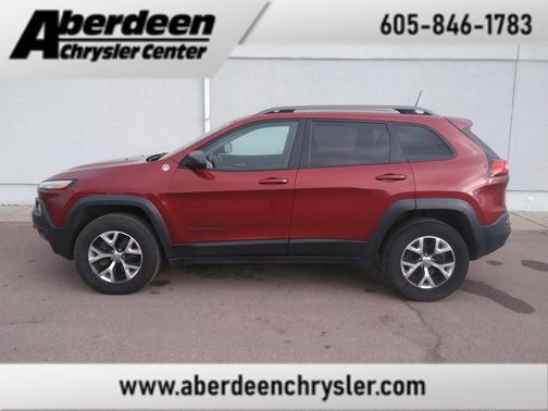 Deep Cherry Red Crystal Pearlcoat 2016 Jeep Cherokee Trailhawk