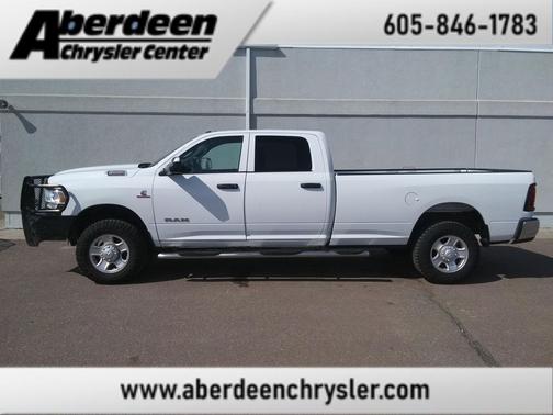 Bright White Clearcoat 2022 RAM 3500 Tradesman Crew Cab 4x4 8' Box