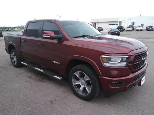 Delmonico Red Pearlcoat 2022 RAM 1500 Laramie