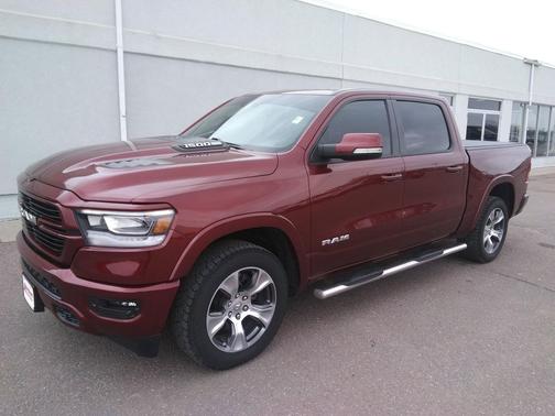 Delmonico Red Pearlcoat 2022 RAM 1500 Laramie
