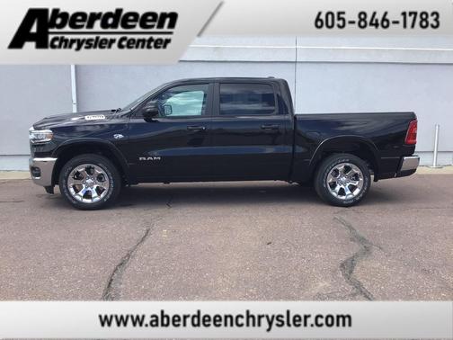 Diamond Black Crystal Pearlcoat 2026 RAM 1500 Big Horn/Lone Star