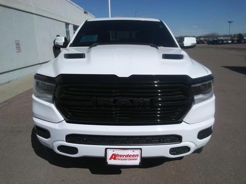 Bright White Clearcoat 2020 RAM 1500 Laramie